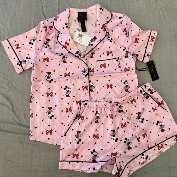 Disney Minnie Mouse Pajama Shirt & Shorts Set - Picture 3 of 6